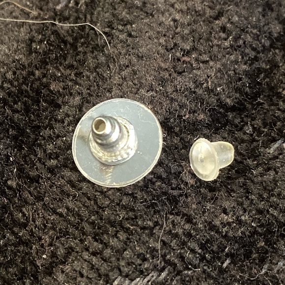 CRYSTAL CHANDELIER DROP EARRINGS - Picture 9 of 9